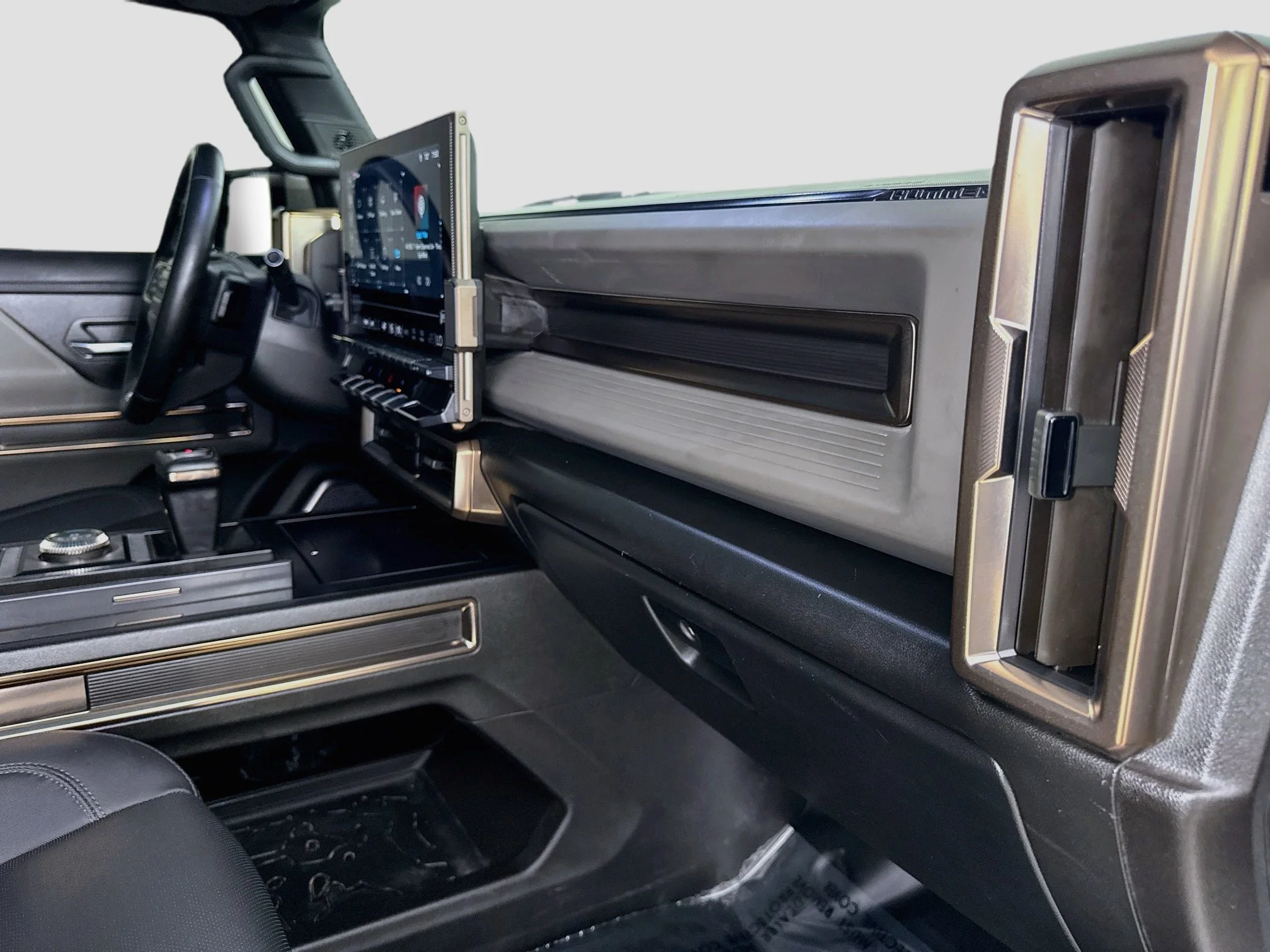 Used 2024 Interstellar White GMC 2X image 32