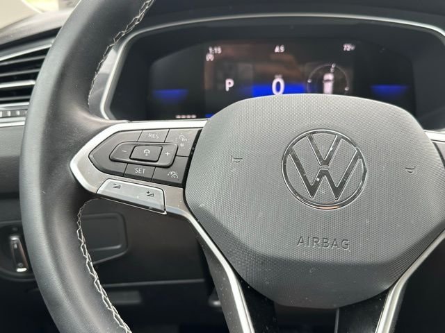 Used 2023 Gray Volkswagen 2.0T SE image 21