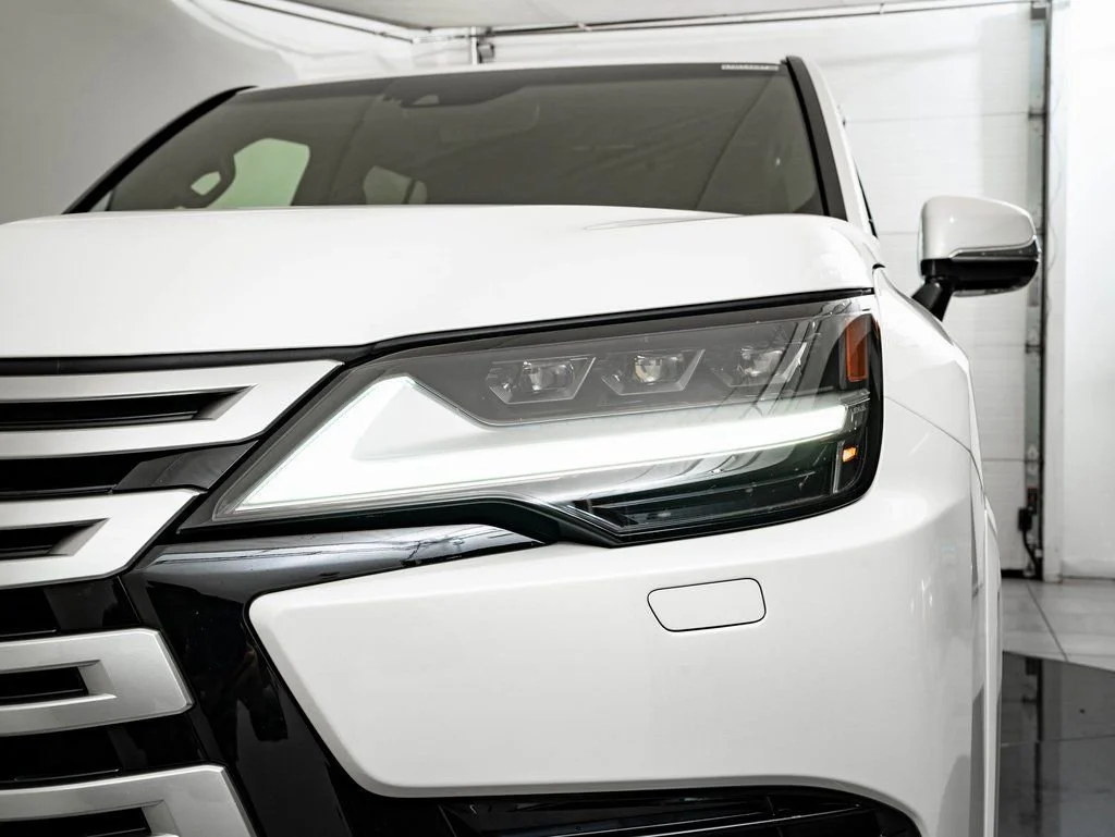 Used 2024 White Pearl Lexus 600 Premium image 15