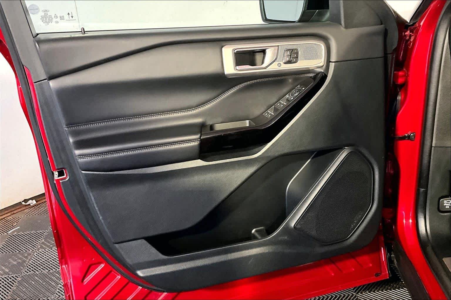 Used 2021 Rapid Red Metallic Tinted Clearcoat Ford Platinum image 37