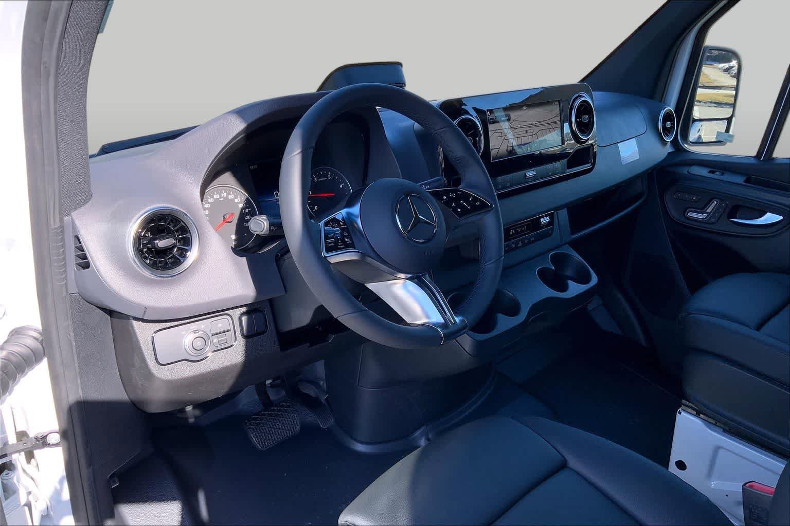 New 2026 Arctic White Mercedes-Benz  image 9