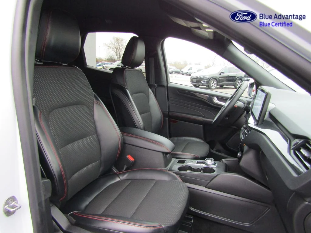 Certified Used 2025 Space Silver Ford ST-Line Select image 17
