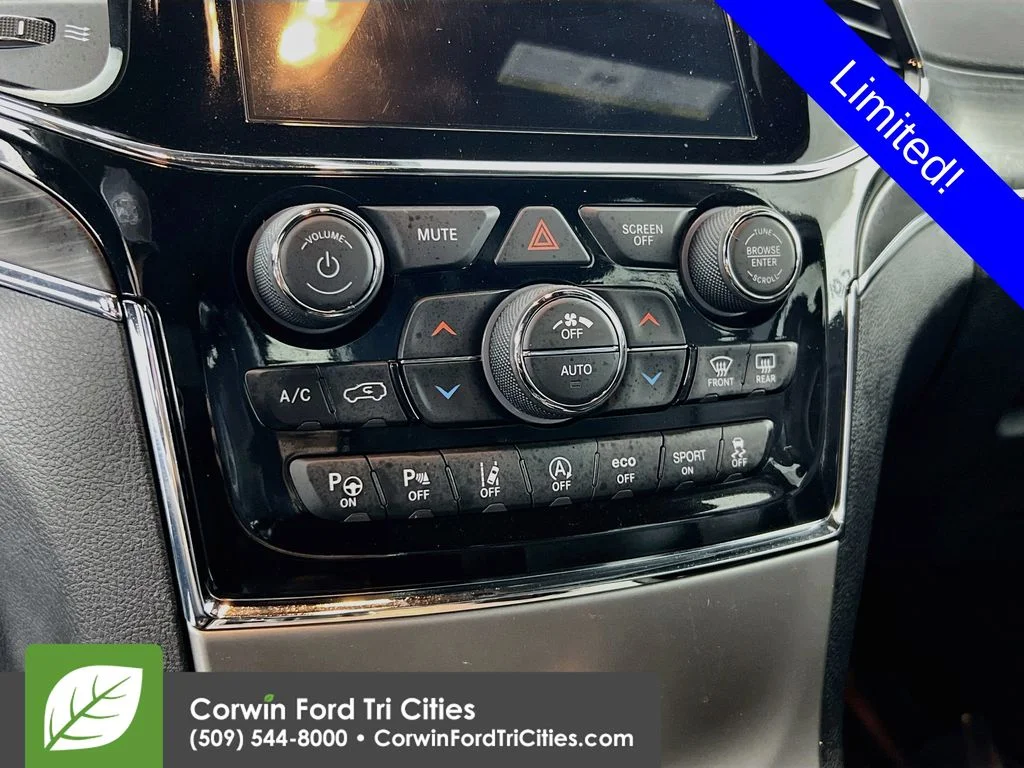 Used 2021 Granite Crystal Clearcoat Metallic Jeep Limited image 9