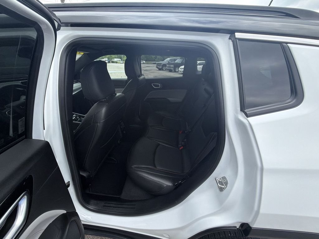 Used 2023 White Jeep Limited image 21