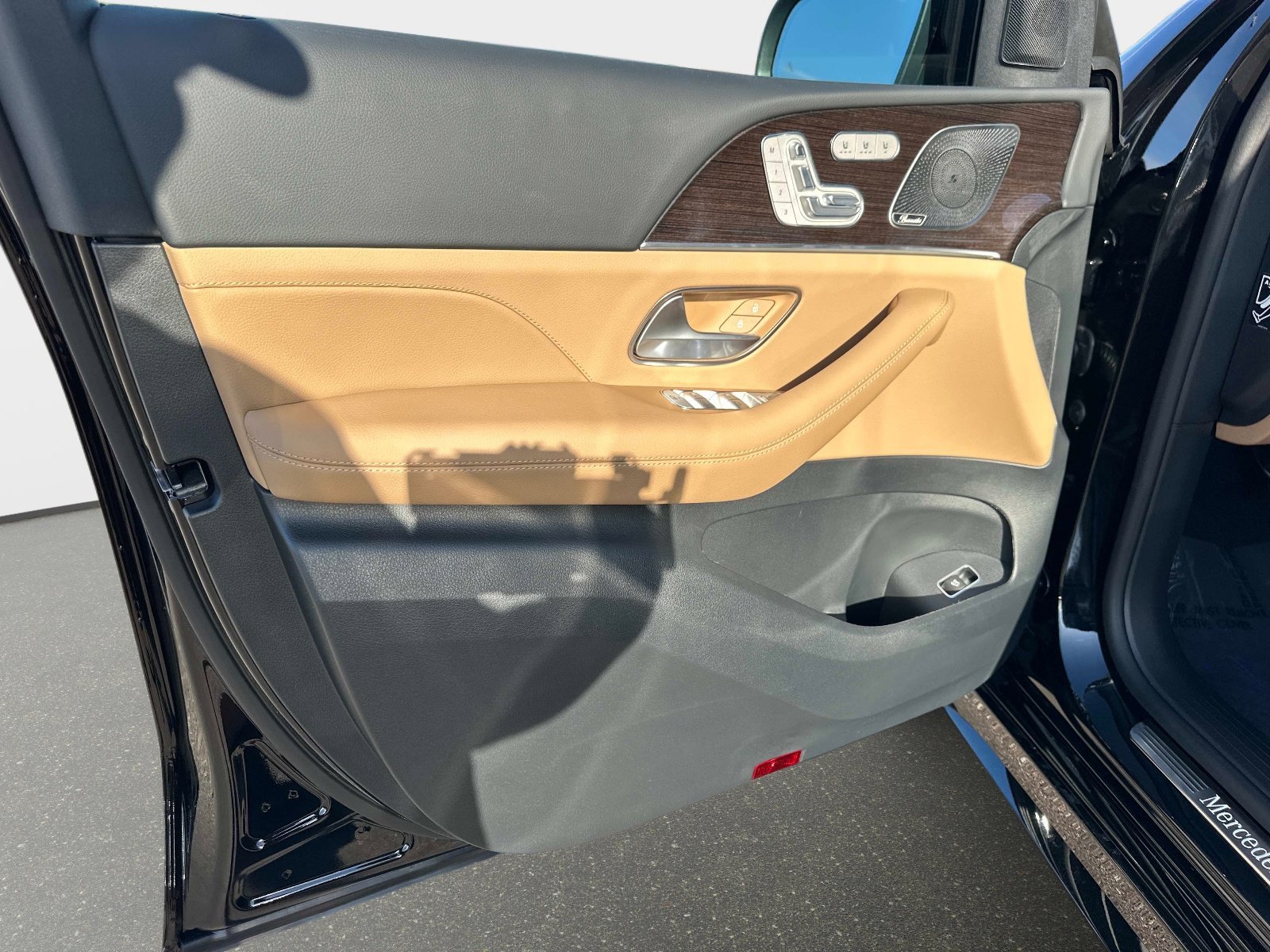 New 2026 Black Mercedes-Benz 350 4MATIC® SUV image 16