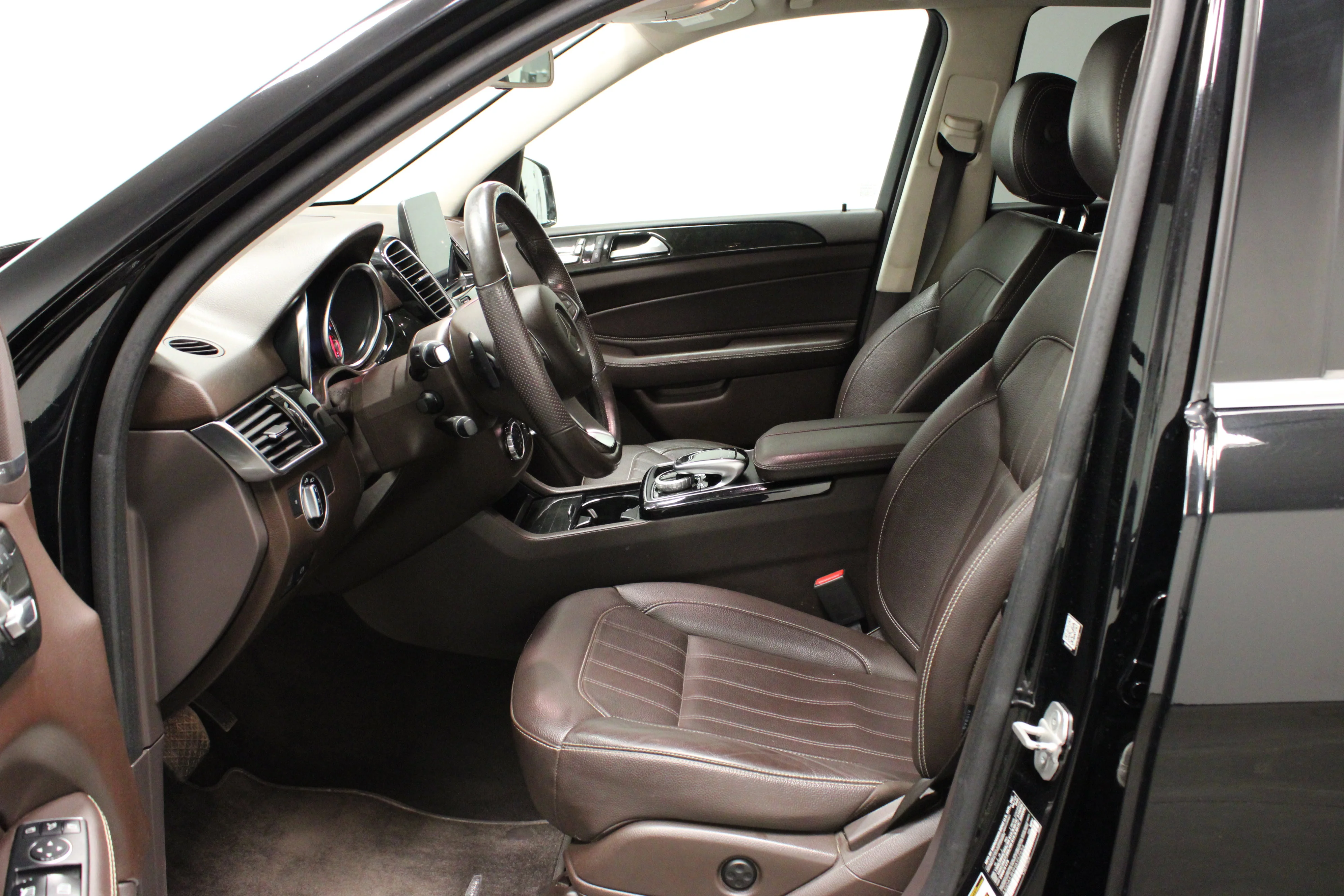 Used 2017 Black Mercedes-Benz GLE 350 image 16