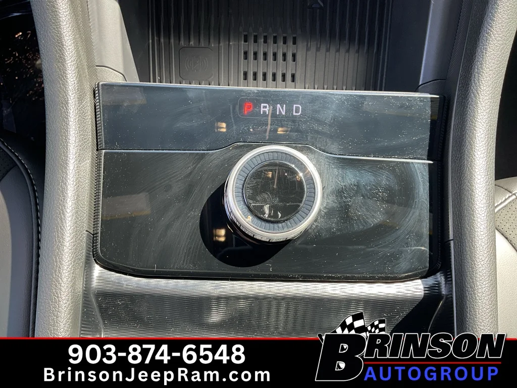 New 2027 Sting-Gray Clearcoat Jeep Laredo Altitude image 14