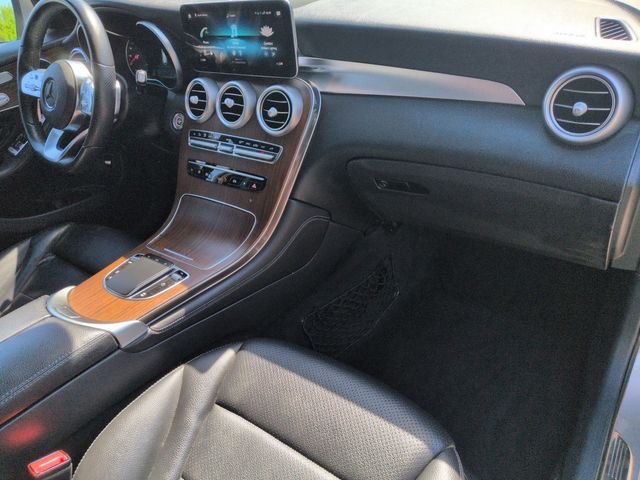 Used 2020  Mercedes-Benz GLC 300 image 28