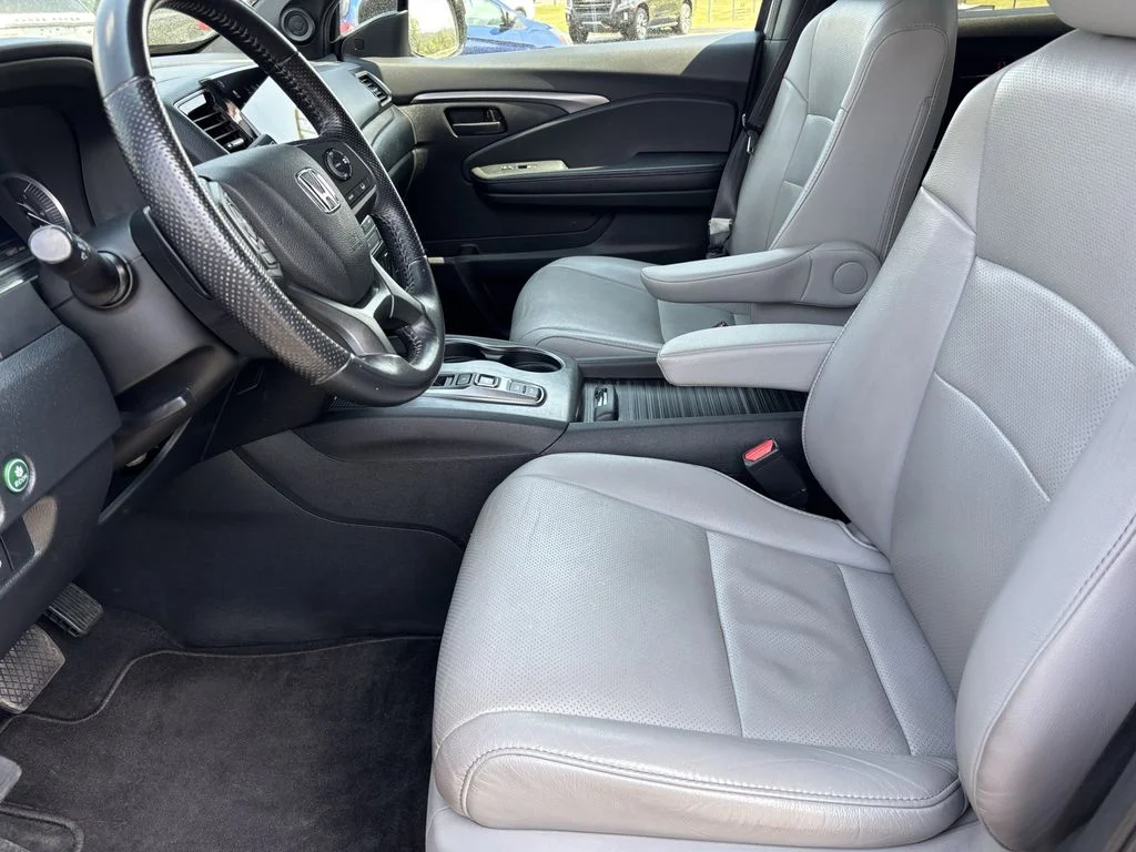 Used 2022 Silver Honda EX-L image 15