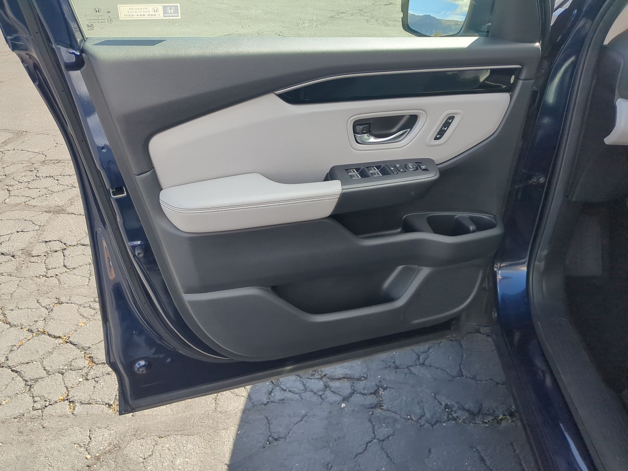 Certified Used 2025 Obsidian Blue Pearl Honda Touring image 14