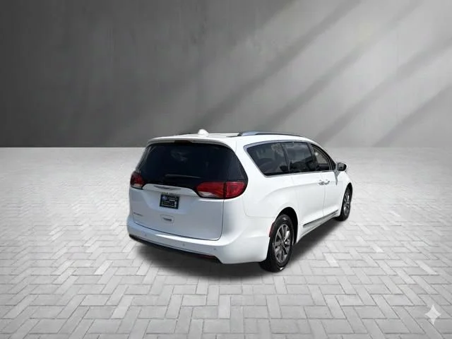 Used 2020 White Chrysler Touring L Plus image 9