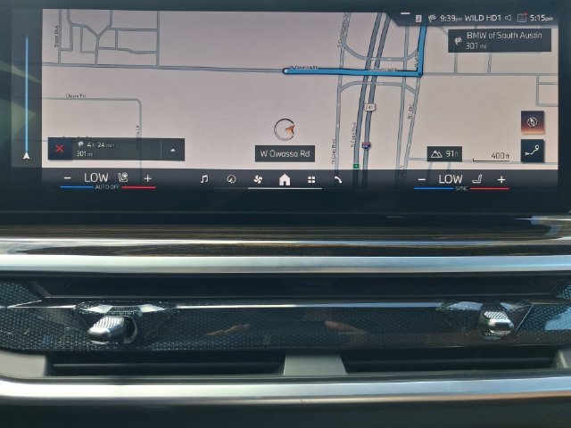 Used 2025 Gray BMW sDrive40i image 21