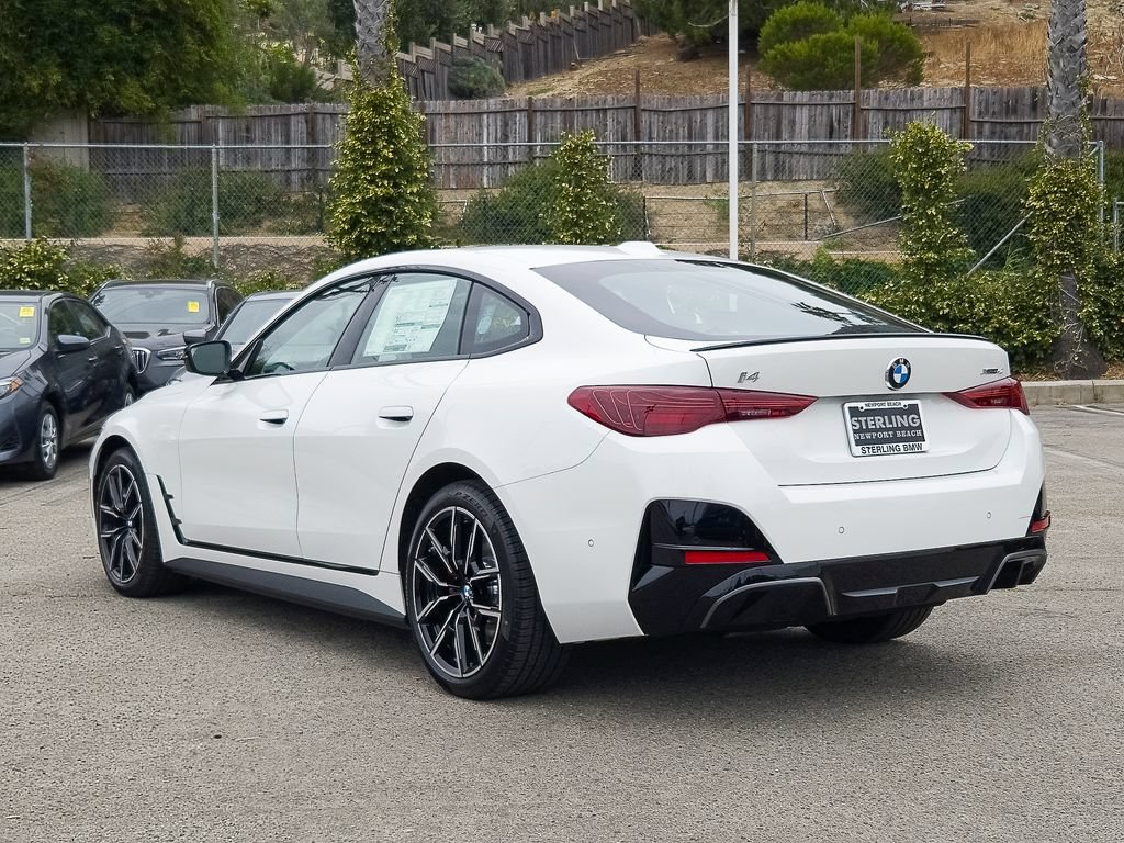 New 2026 Alpine White BMW xDrive40 image 17