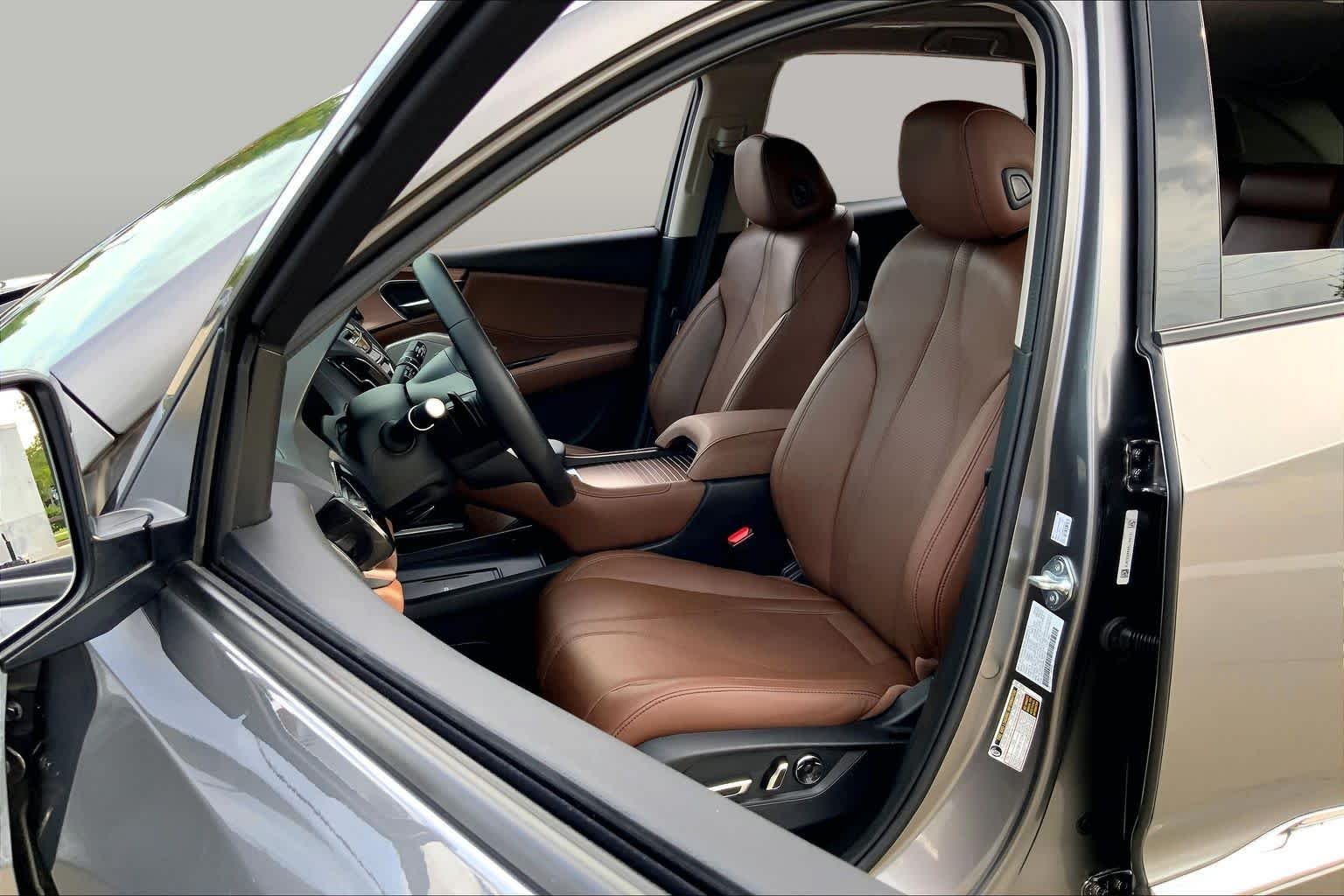 Used 2024 Liquid Carbon Metallic Acura w/Technology Package image 8