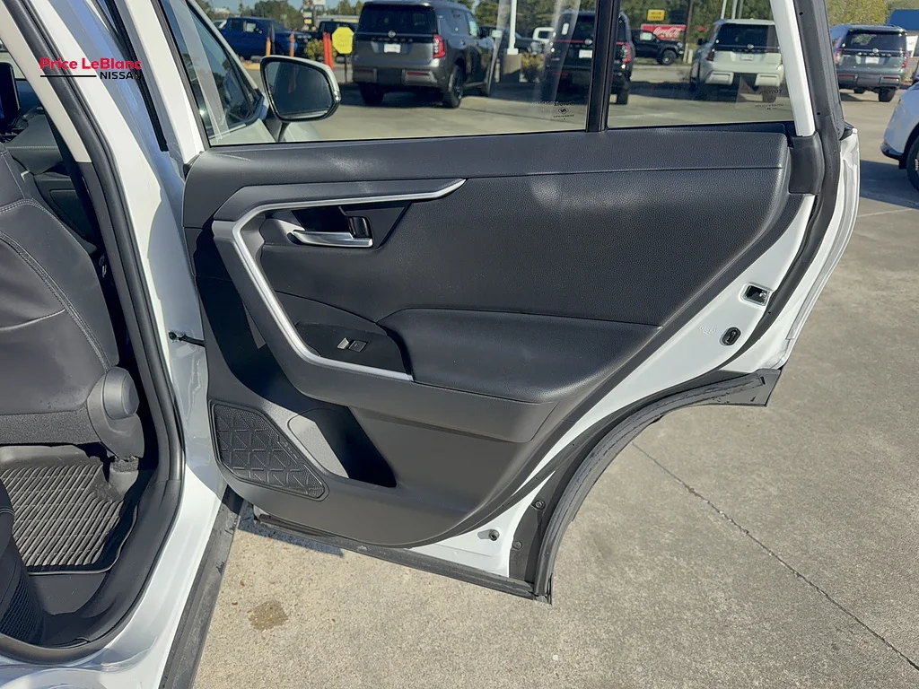 Used 2024  Toyota XLE Premium image 14