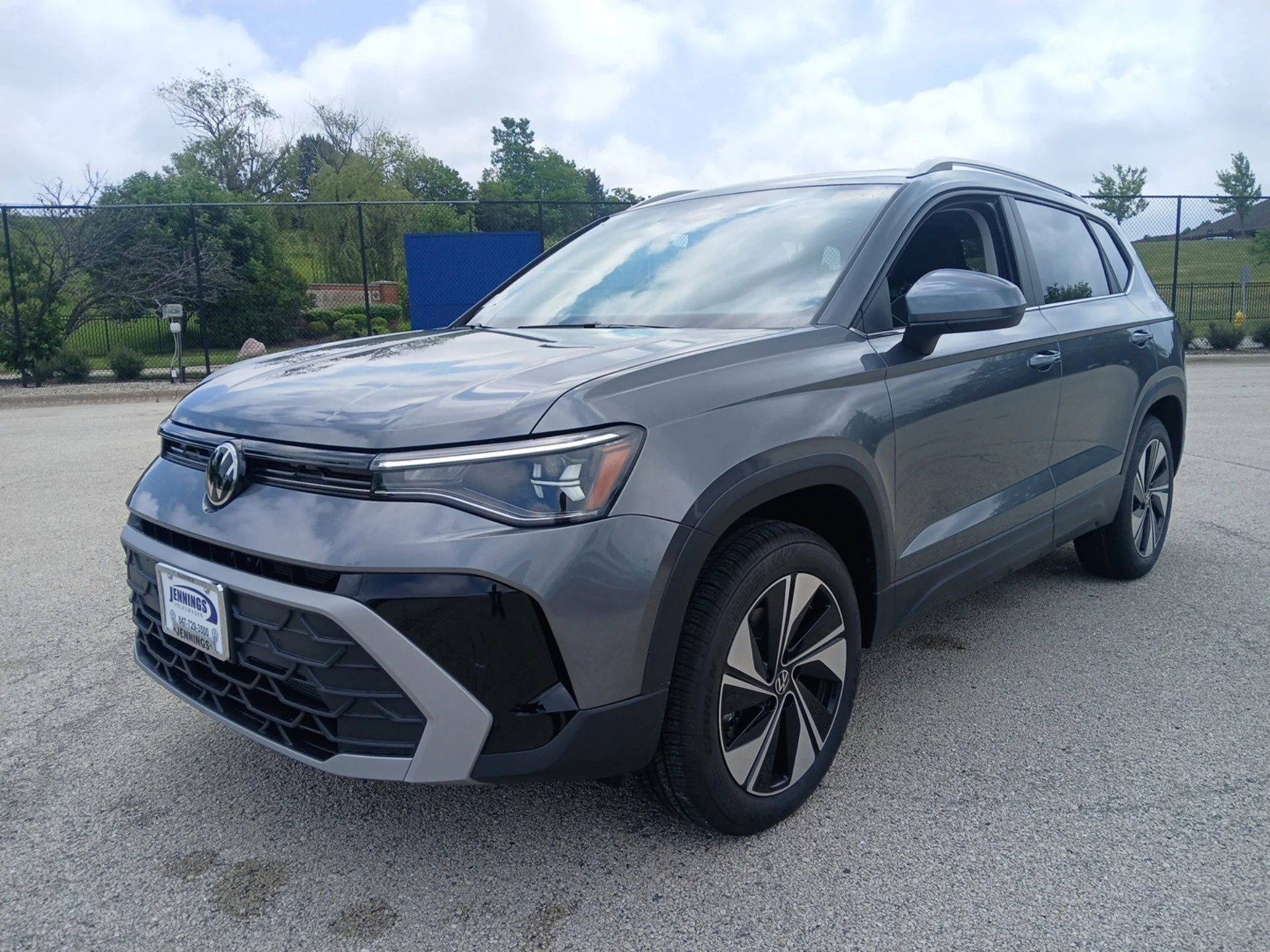 New 2026 Platinum Gray Metallic Volkswagen 1.5T SE image 6