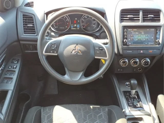 Used 2024  Mitsubishi S image 19