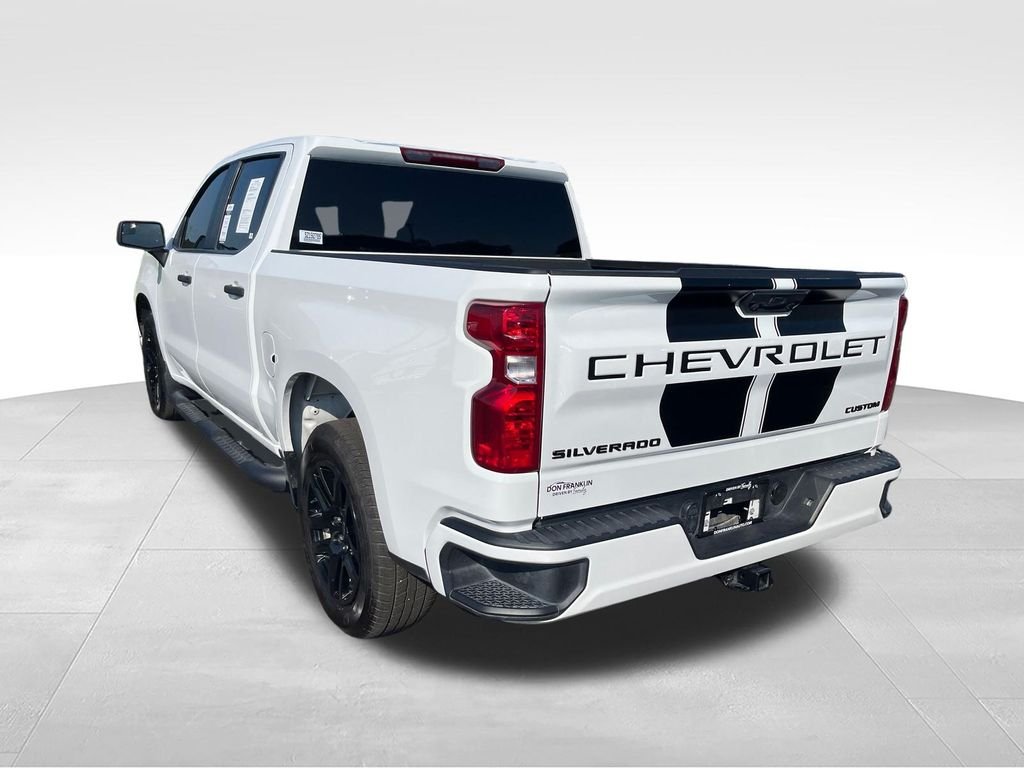 Used 2025 White Chevrolet Custom image 4