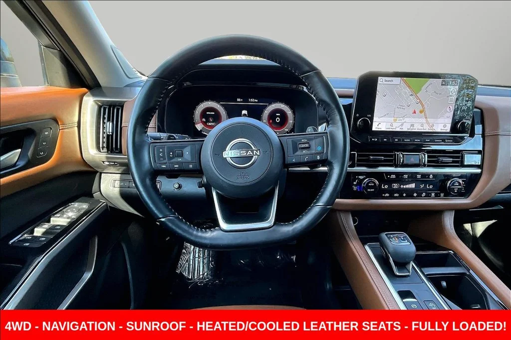 Used 2022 White Nissan Platinum image 8