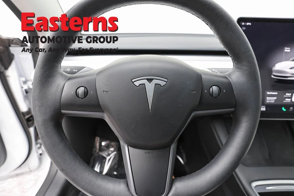 Used 2023 White Tesla Base image 10