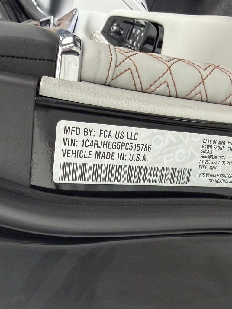 Certified Used 2023 Black Jeep Summit image 34