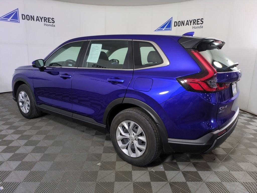 Used 2023  Honda LX image 3