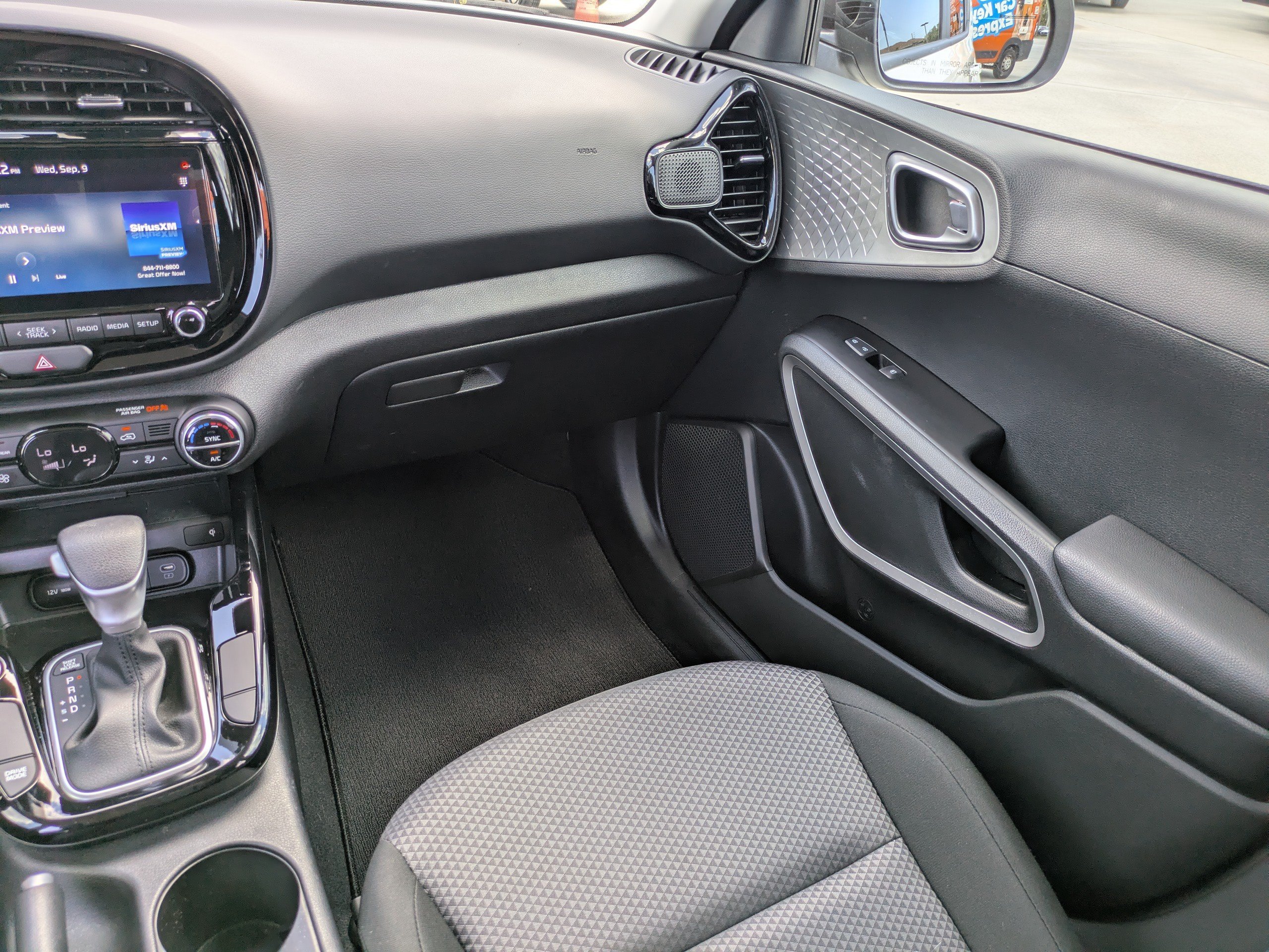 2025 Kia Soul S - Photo 15