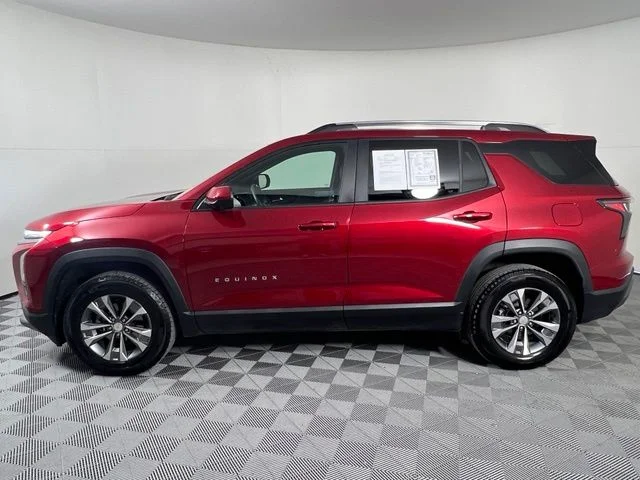 Used 2025 Red Chevrolet LT image 4