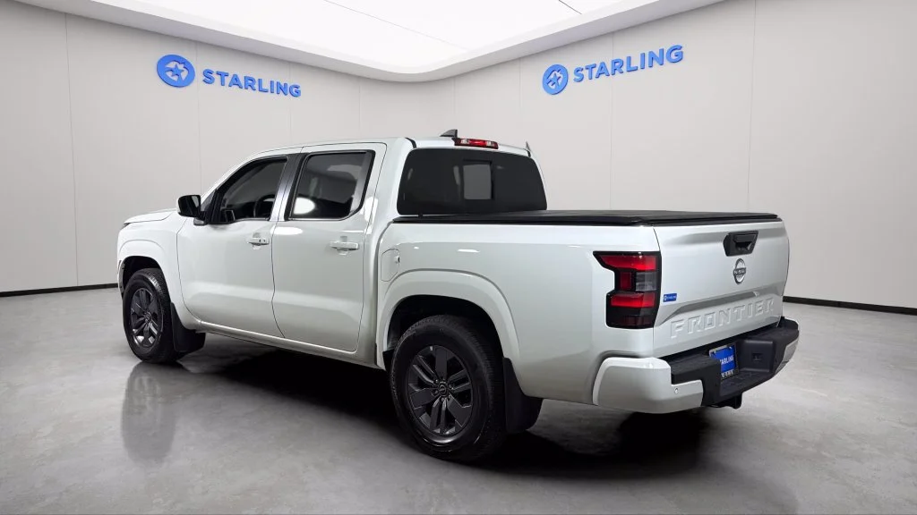 2025 Nissan Frontier SV - Photo 5