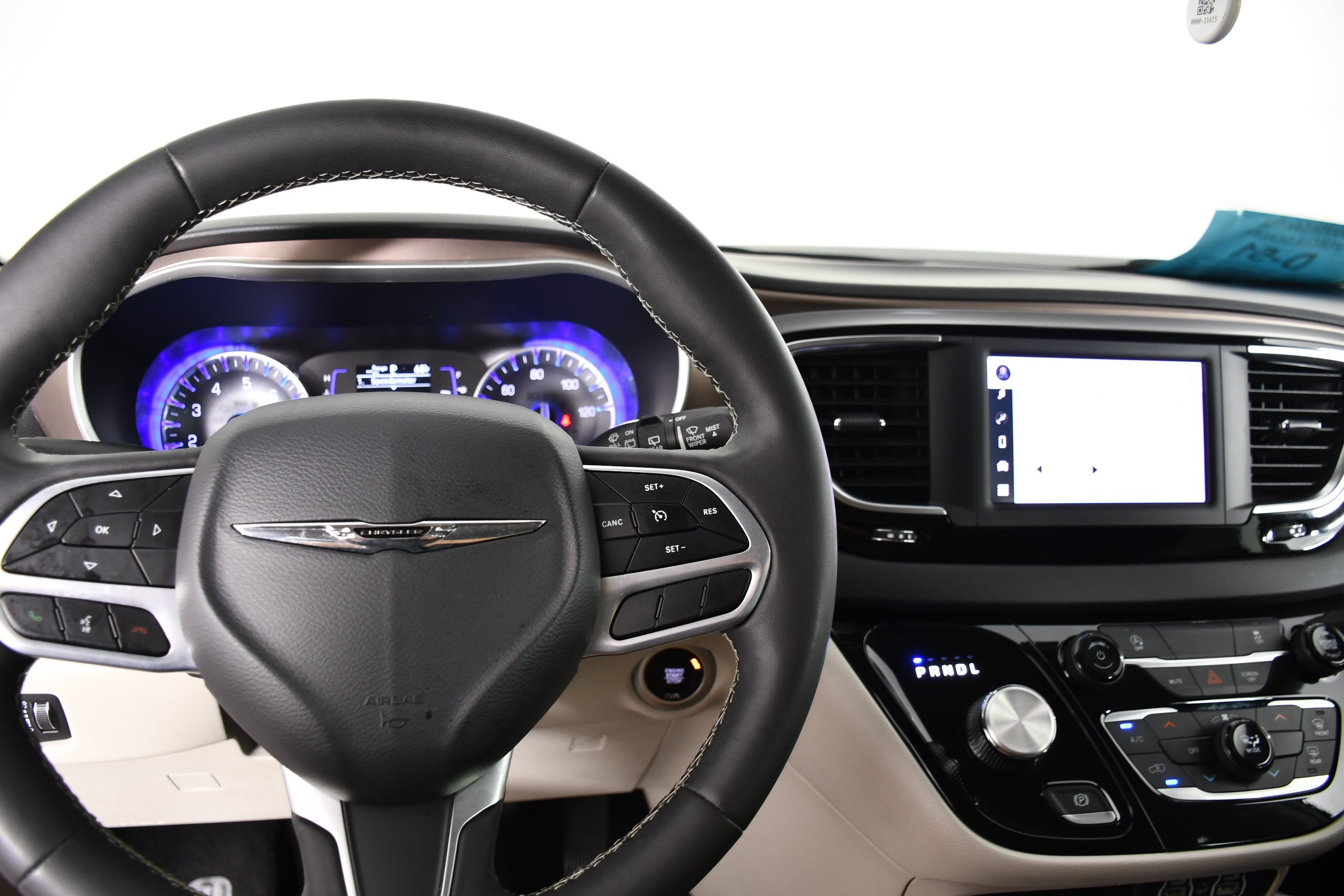Used 2023 Bright White Clearcoat Chrysler LX image 16
