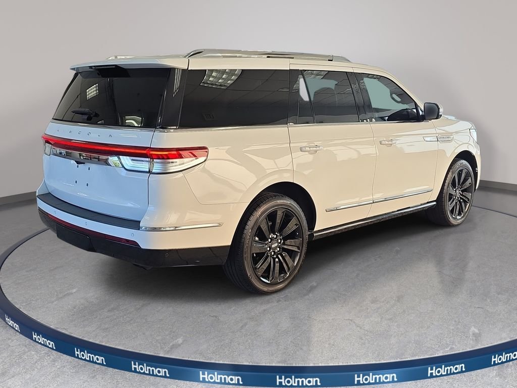 Used 2022 White Lincoln Reserve image 6