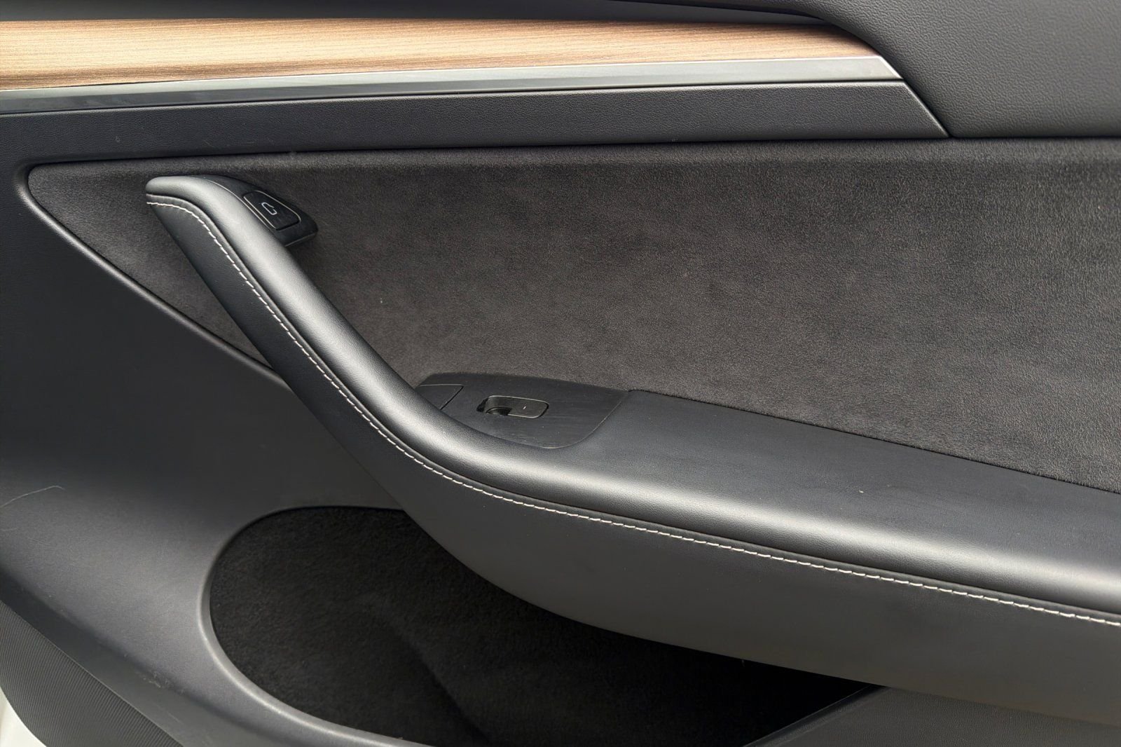 Used 2023 White Tesla Long Range image 31