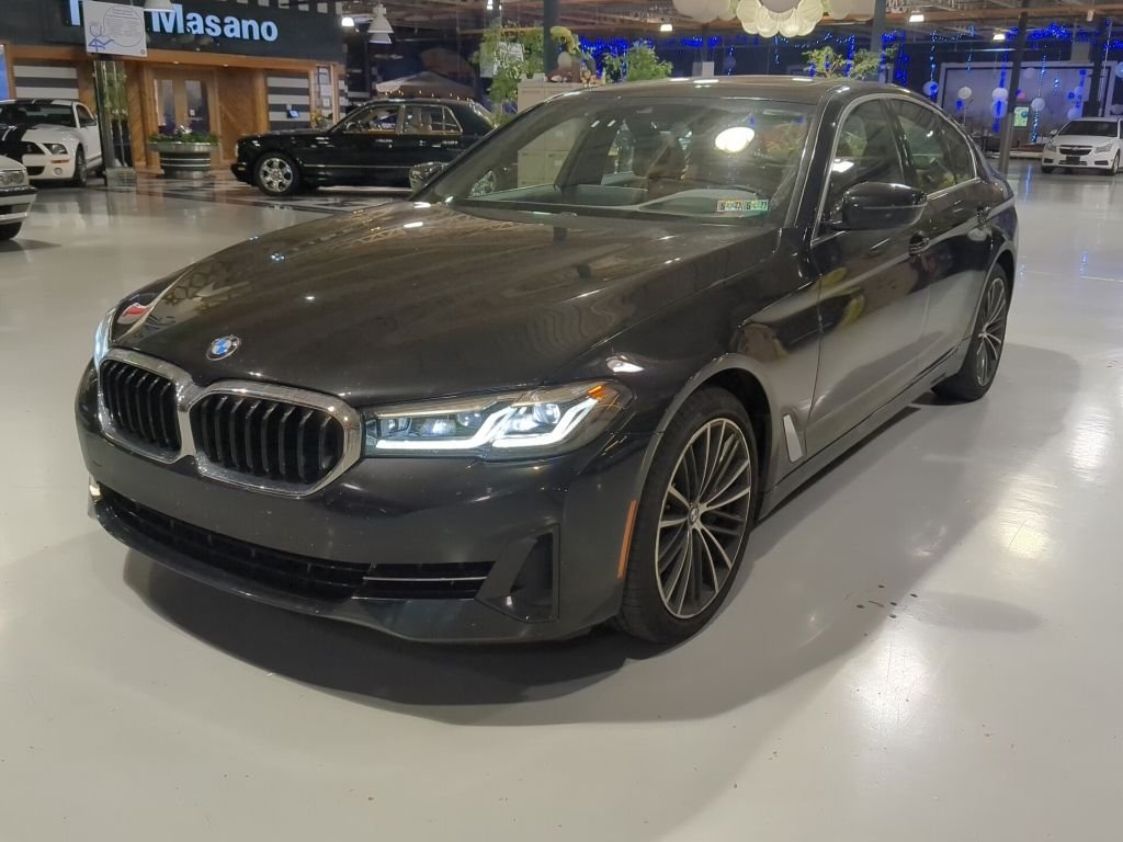 Used 2022 Black BMW 540i xDrive image 1