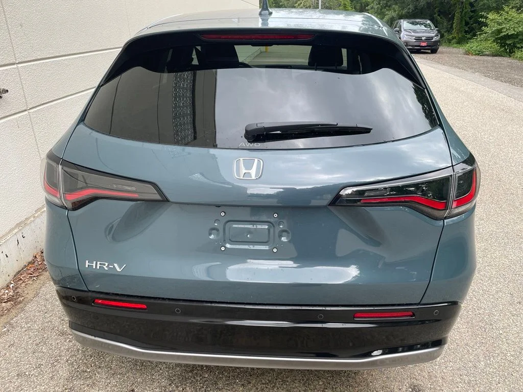 New 2027 Nordic Forest Pearl Honda EX-L image 8