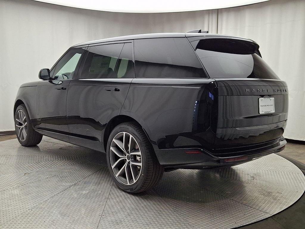 New 2026 Santorini Black Land Rover SE image 4