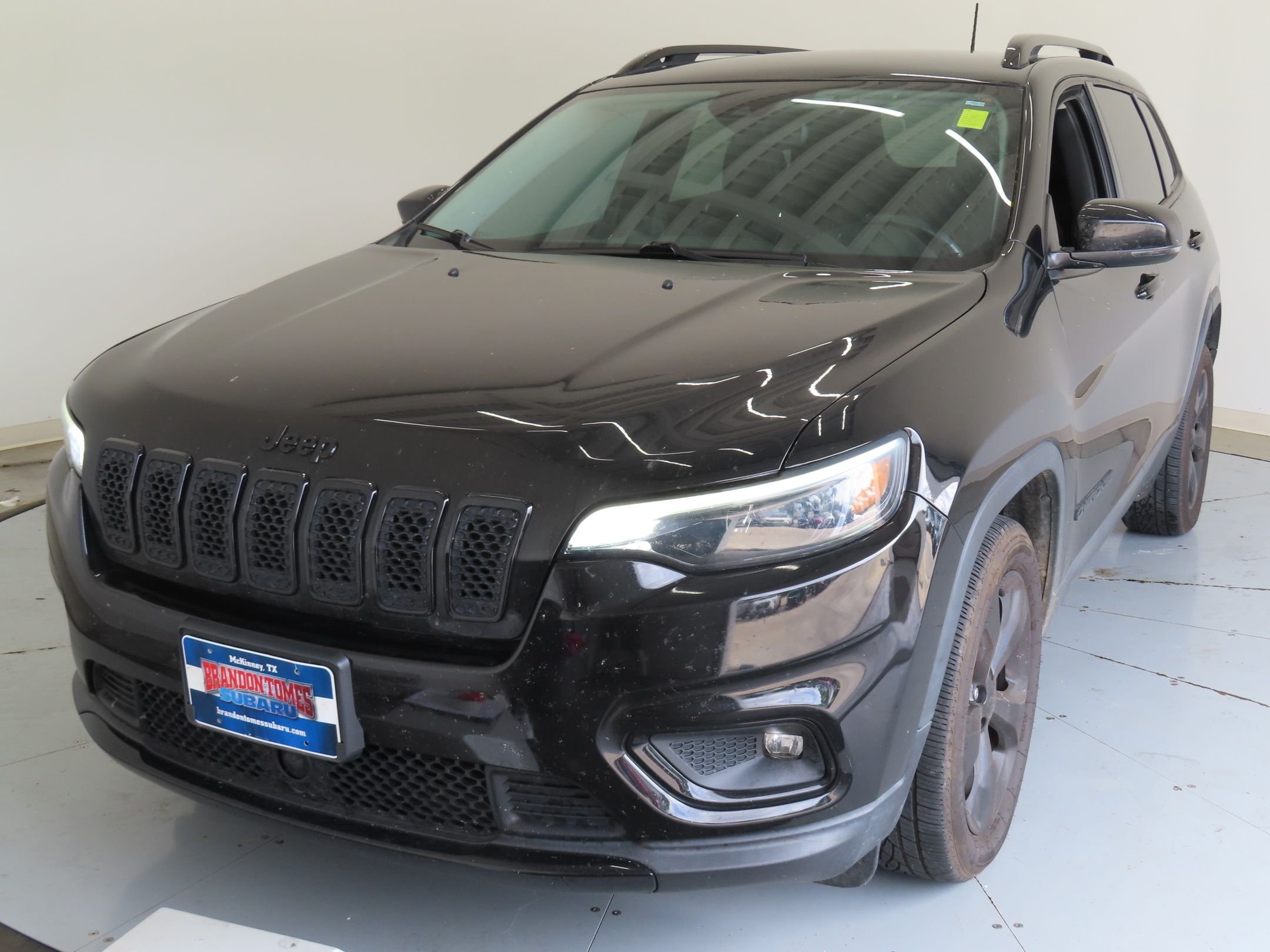 Used 2021 Black Jeep Latitude Plus image 8