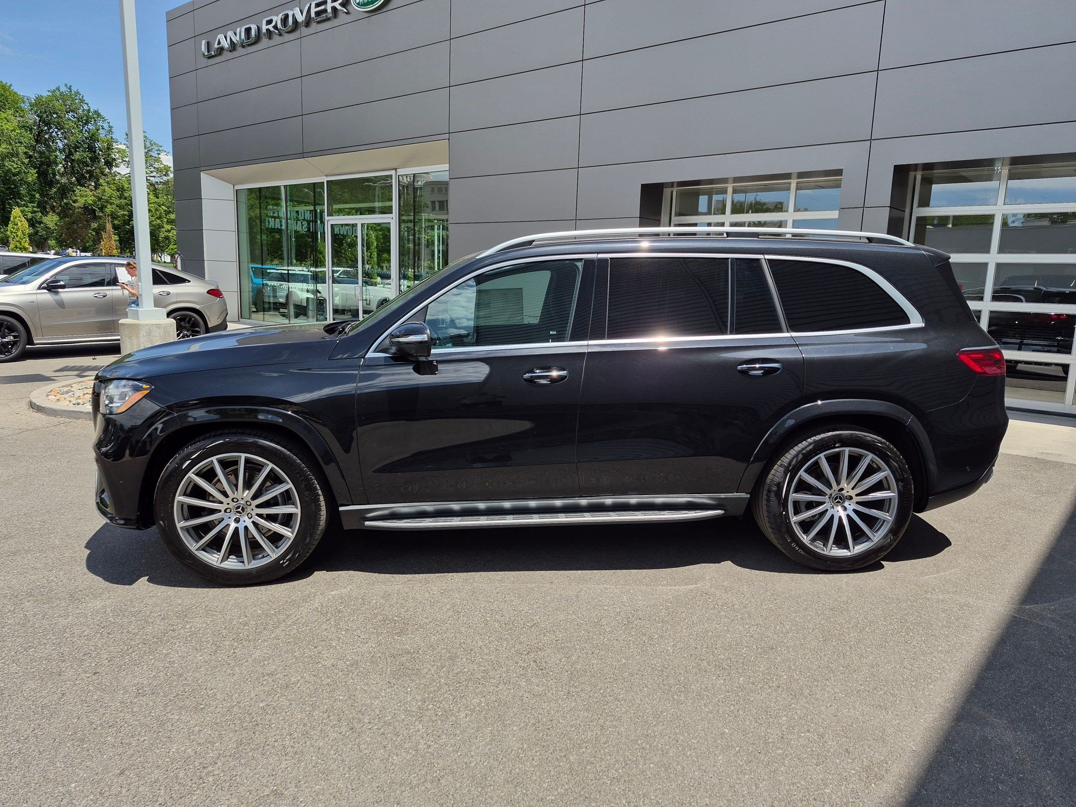 New 2026 Obsidian Black Metallic Mercedes-Benz GLS 580 image 34