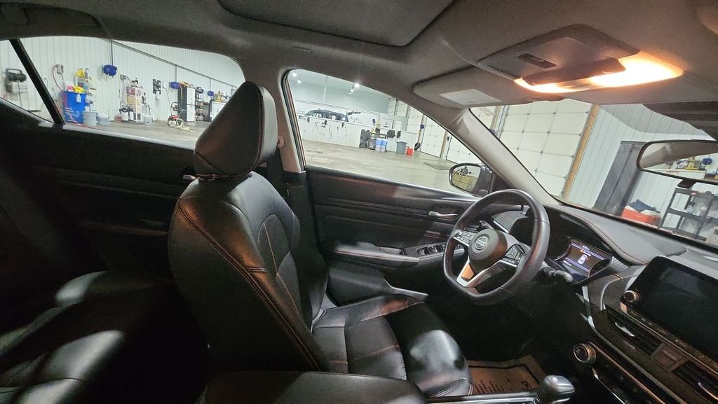 Used 2021 Orange Nissan 2.0 SR image 13