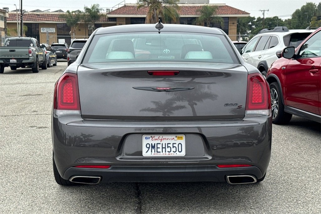 2021 Chrysler 300 S photo 2