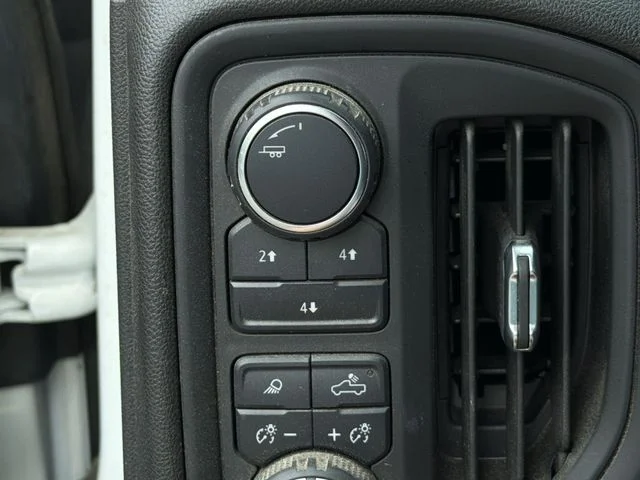 Used 2024 White Chevrolet Custom image 14