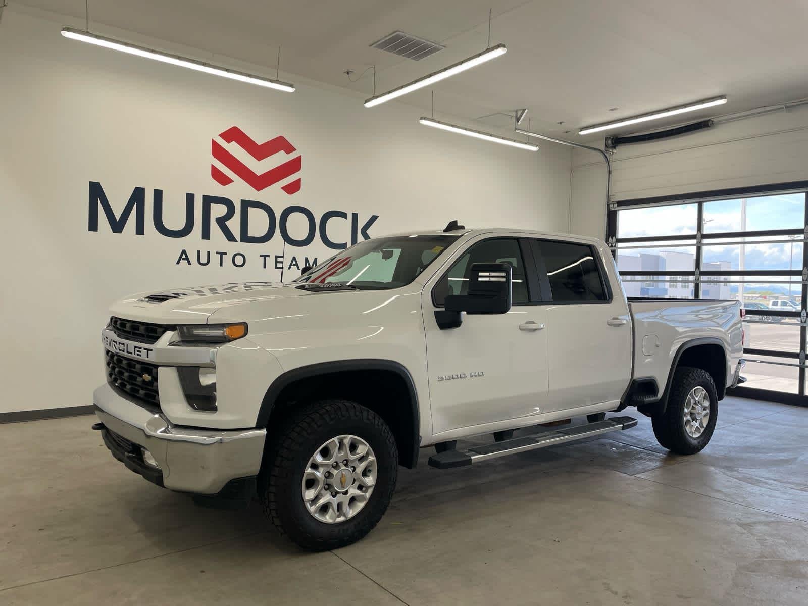 Used 2022 Summit White Chevrolet LT image 1