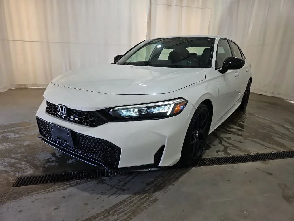 2025 Honda Civic Sport CVT's photo