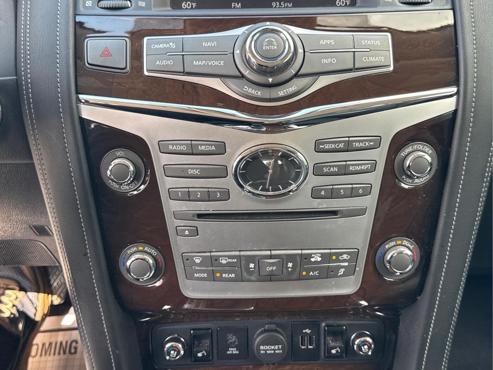 Used 2019  INFINITI  image 26