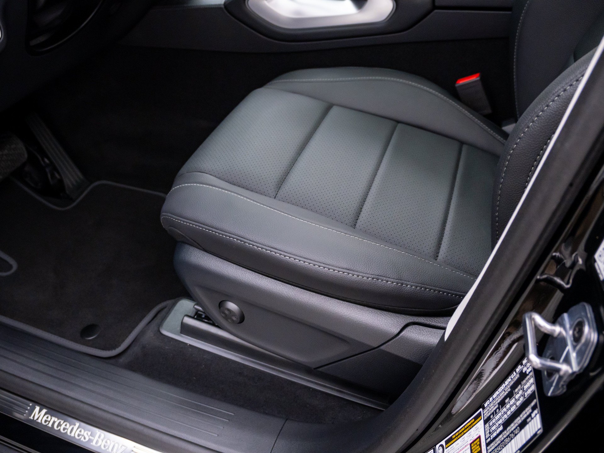 New 2026 Black Mercedes-Benz GLE 450 image 60