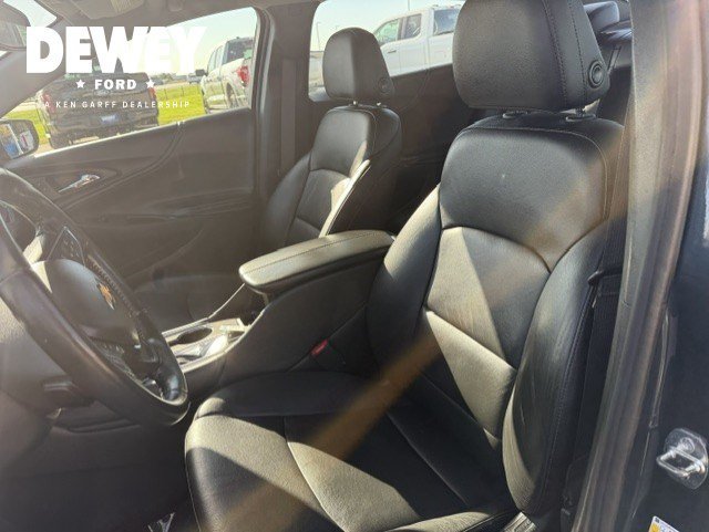 Used 2020 Shadow Gray Metallic Chevrolet LT image 10