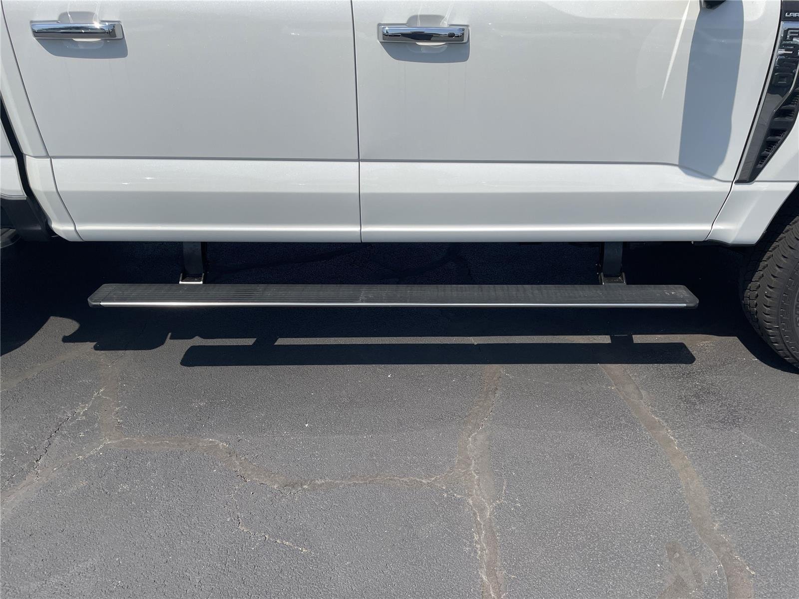 New 2026 Star White Metallic Tri-Coat Ford F-350® Lariat® image 74