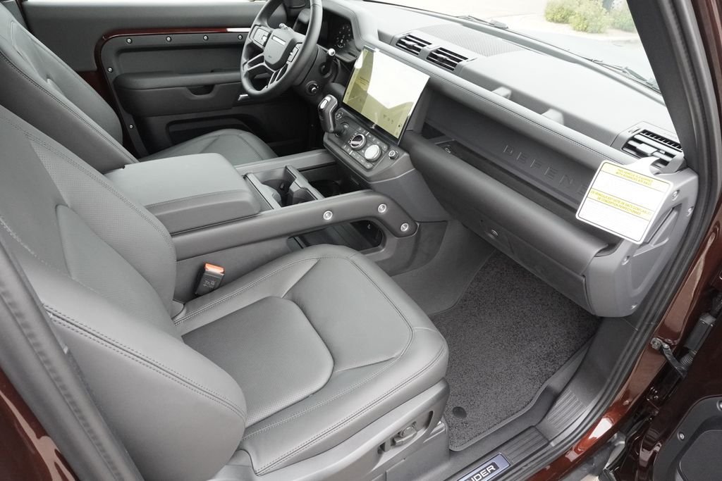 New 2026 Sedona Red Land Rover X-Dynamic SE image 23