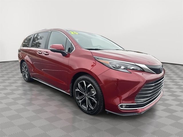 2025 Toyota Sienna Platinum 7-Passenger