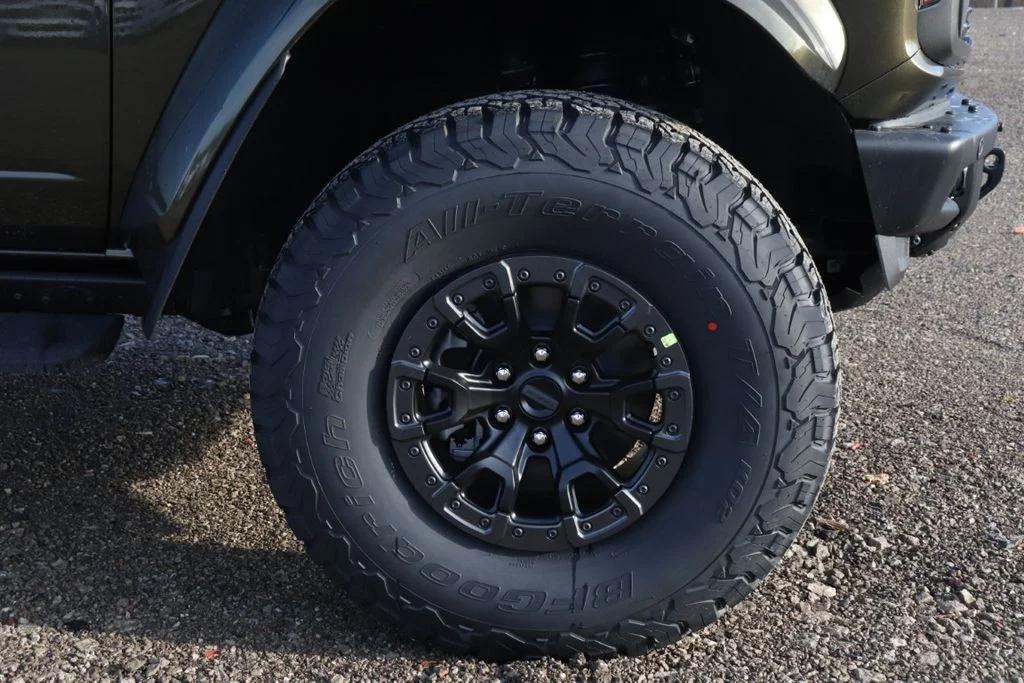 New 2025 Shelter Green Metallic Ford Raptor® image 42