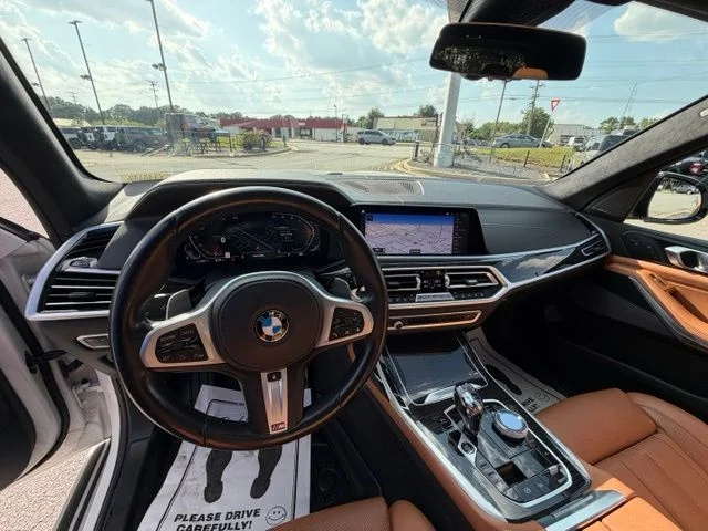 Used 2021 White BMW xDrive40i image 15